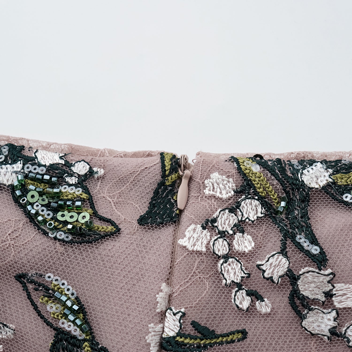 "Imperial Garden Teatime."  奢華珠繡蕾絲短褲—Jade Aroma翠影凝香