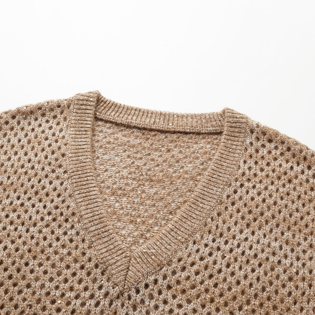 "Chelsea Citywalk." 100% Cashmere 亮片蕾絲編織工藝針織背心—Cinnamon Latte