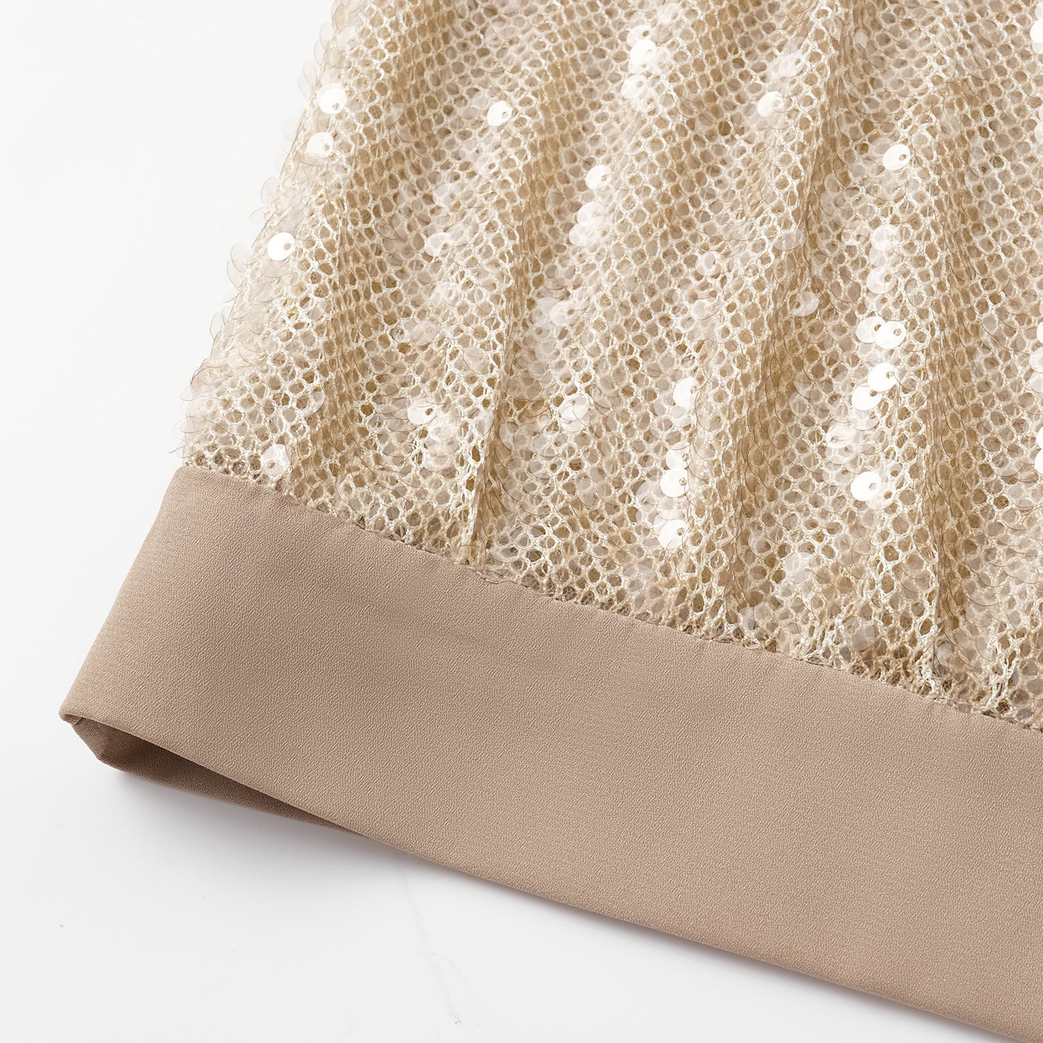 “Daytime Party.” 粼波光藝針織小外套