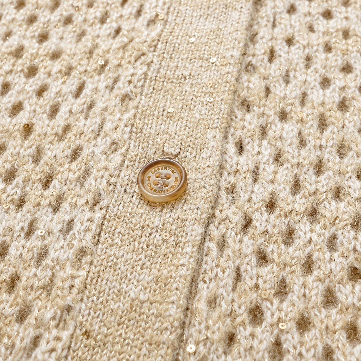 "Chelsea Citywalk." 100% Cashmere 亮片蕾絲編織工藝針織開衫—Honey Latte