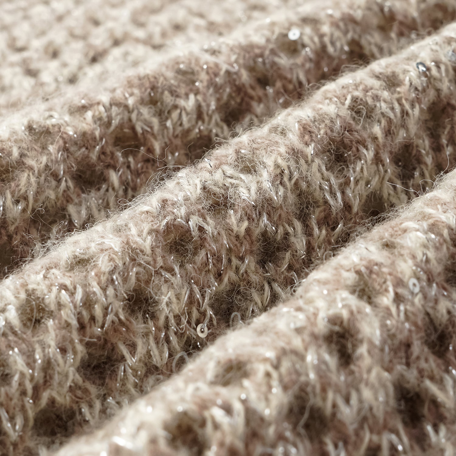 "Chelsea Citywalk." 100% Cashmere 亮片蕾絲編織工藝針織開衫—Almond Cappuccino