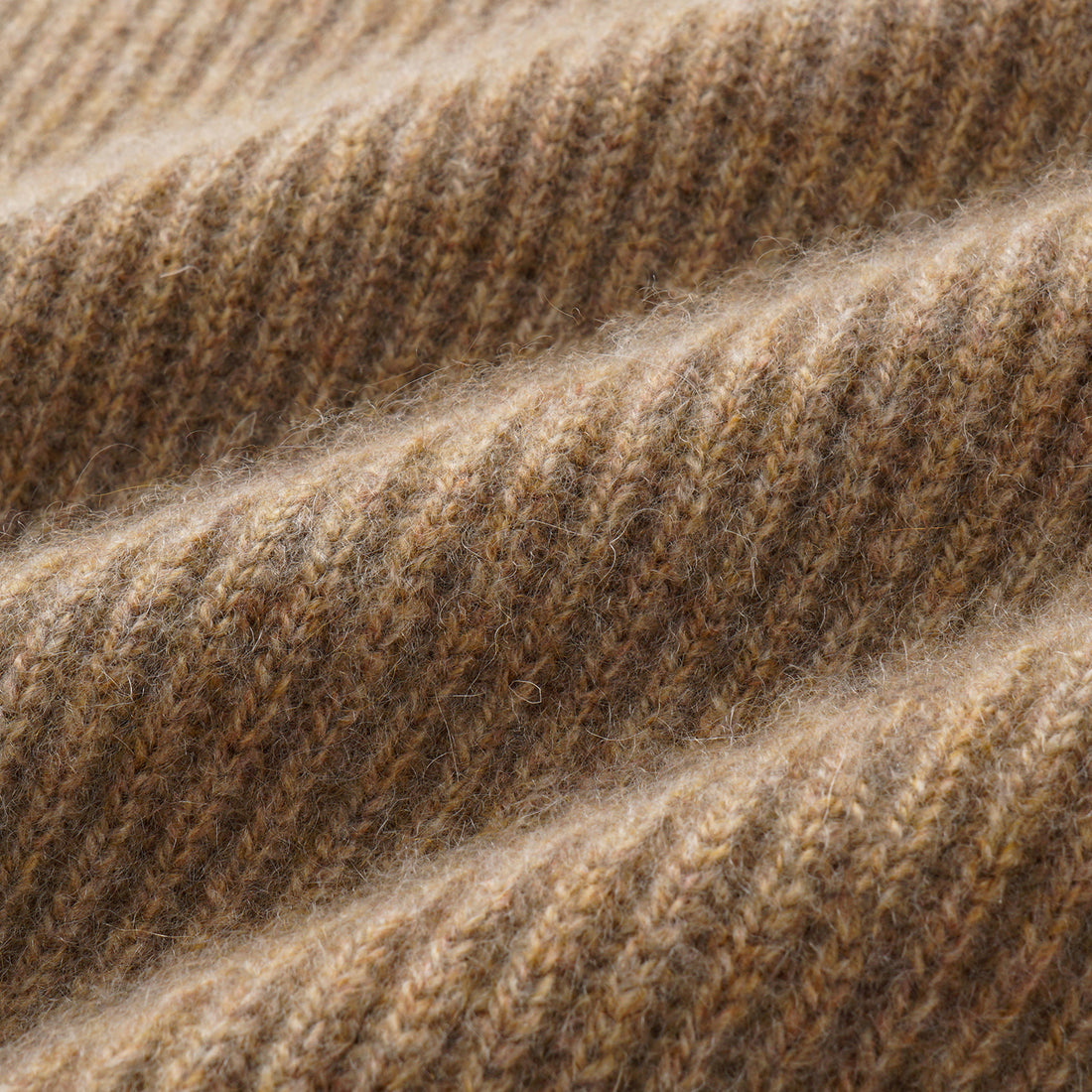 "Winter Diary" 100% Cashmere 粗針大翻領上衣（Yarn by Loro Piana)—Honey Suede蜜杏麂皮