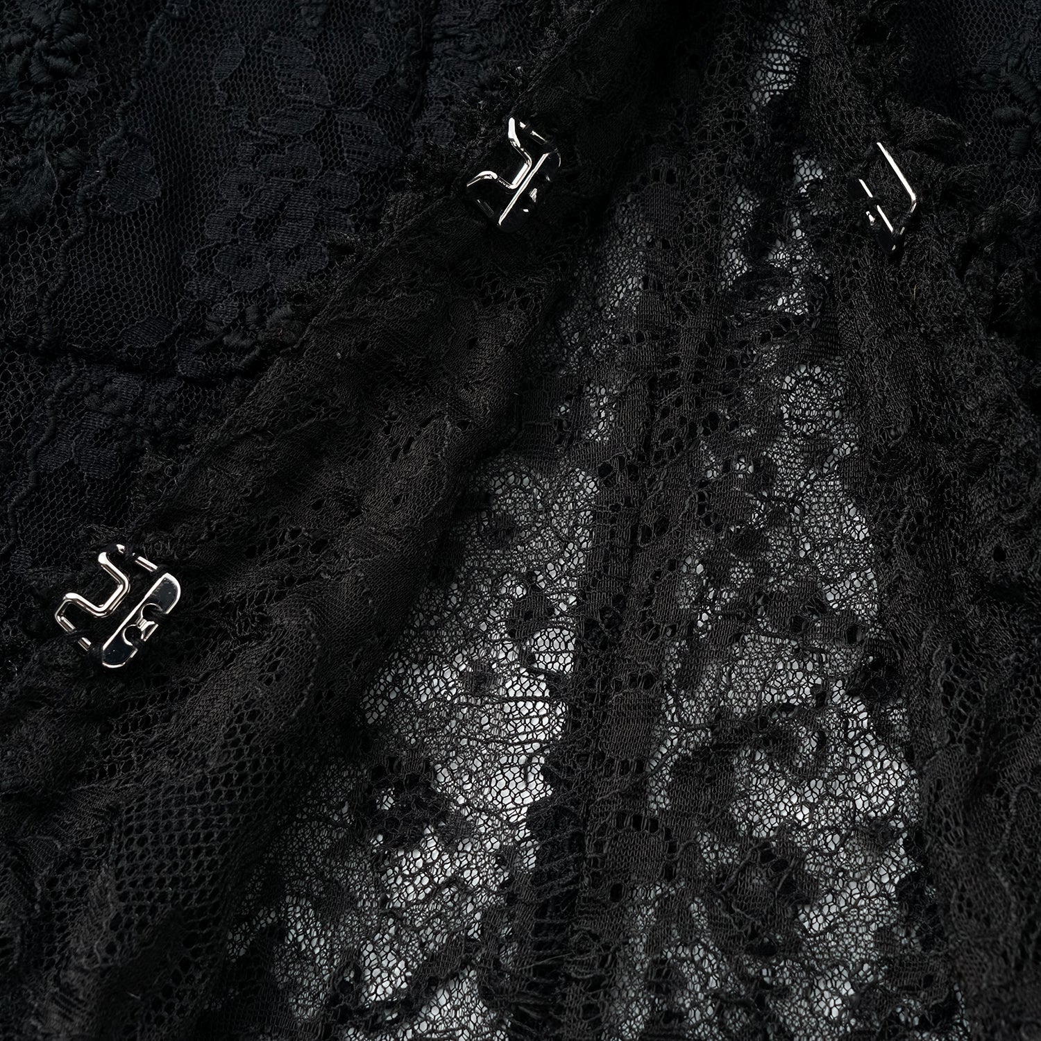 "Quiet Mastery."法國頂級奢華蕾絲開衫—Nocturne 羽黛夜咏