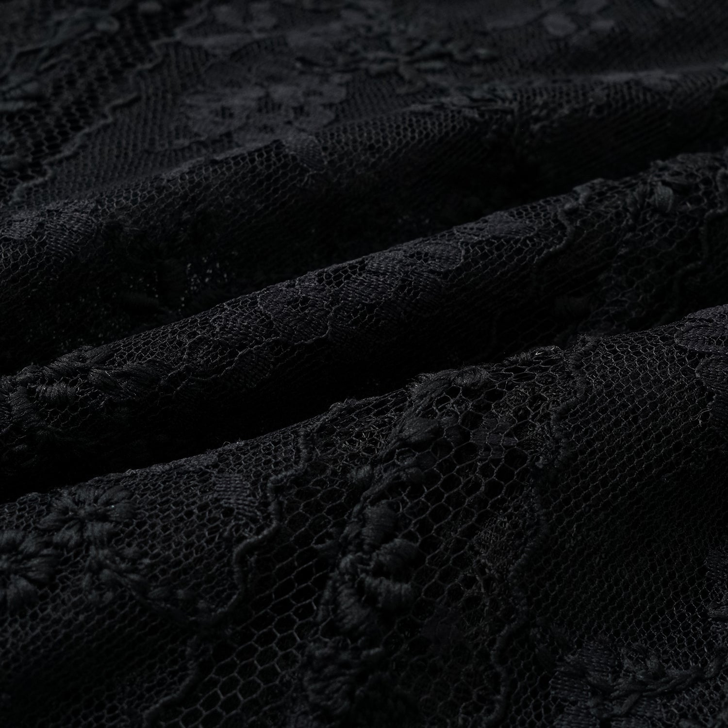 "Quiet Mastery."法國頂級奢華蕾絲開衫—Nocturne 羽黛夜咏