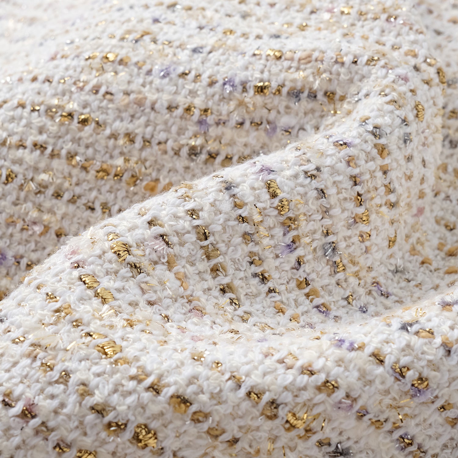 "Chelsea Citywalk." 西班牙縷金工藝輕薄花呢短褲