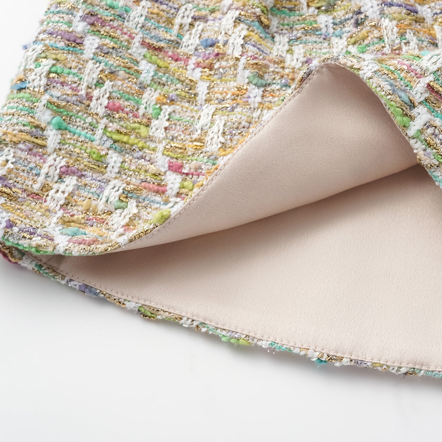 “Weekend at Monaco” 西班牙縷金工藝輕薄花呢短褲—Emerald Waltz