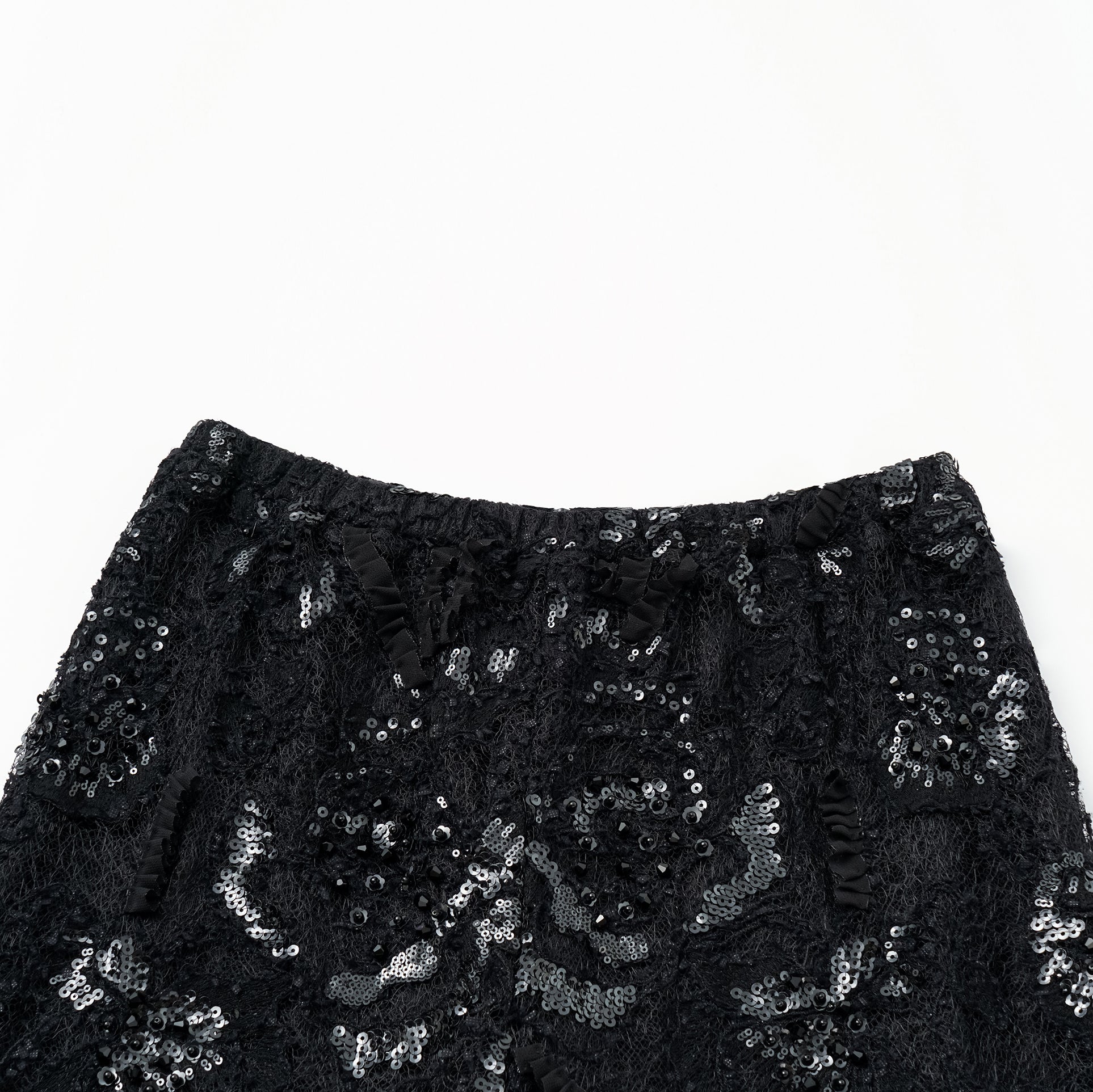 "Weekend at Monaco." 奢華畫藝珠繡蕾絲長褲—Nuit Parfumée 暗香