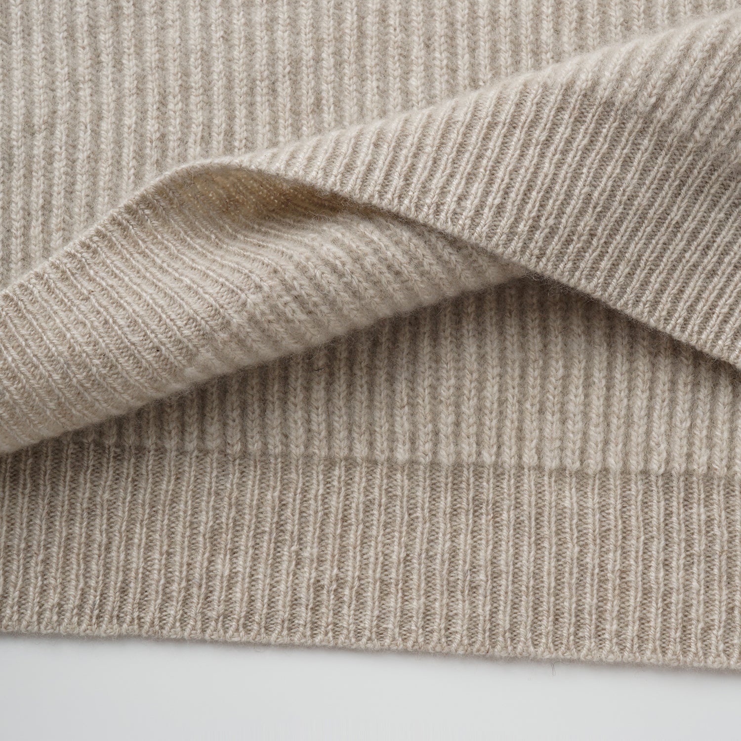 "Winter Diary" 100% Cashmere 粗針大翻領上衣（Yarn by Loro Piana)—Oat Mist雲絮燕麥