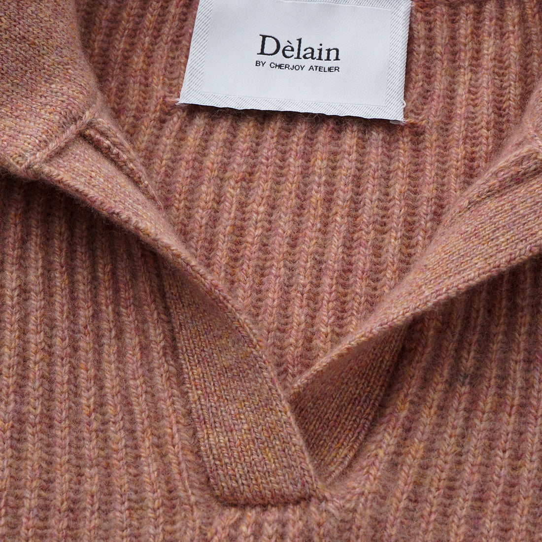 "Winter Diary" 100% Cashmere 粗針大翻領上衣（Yarn by Loro Piana)—Rosewood Blush絨粉玫瑰