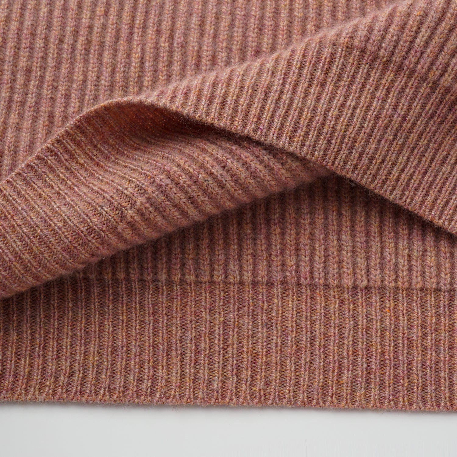 "Winter Diary" 100% Cashmere 粗針大翻領上衣（Yarn by Loro Piana)—Rosewood Blush絨粉玫瑰