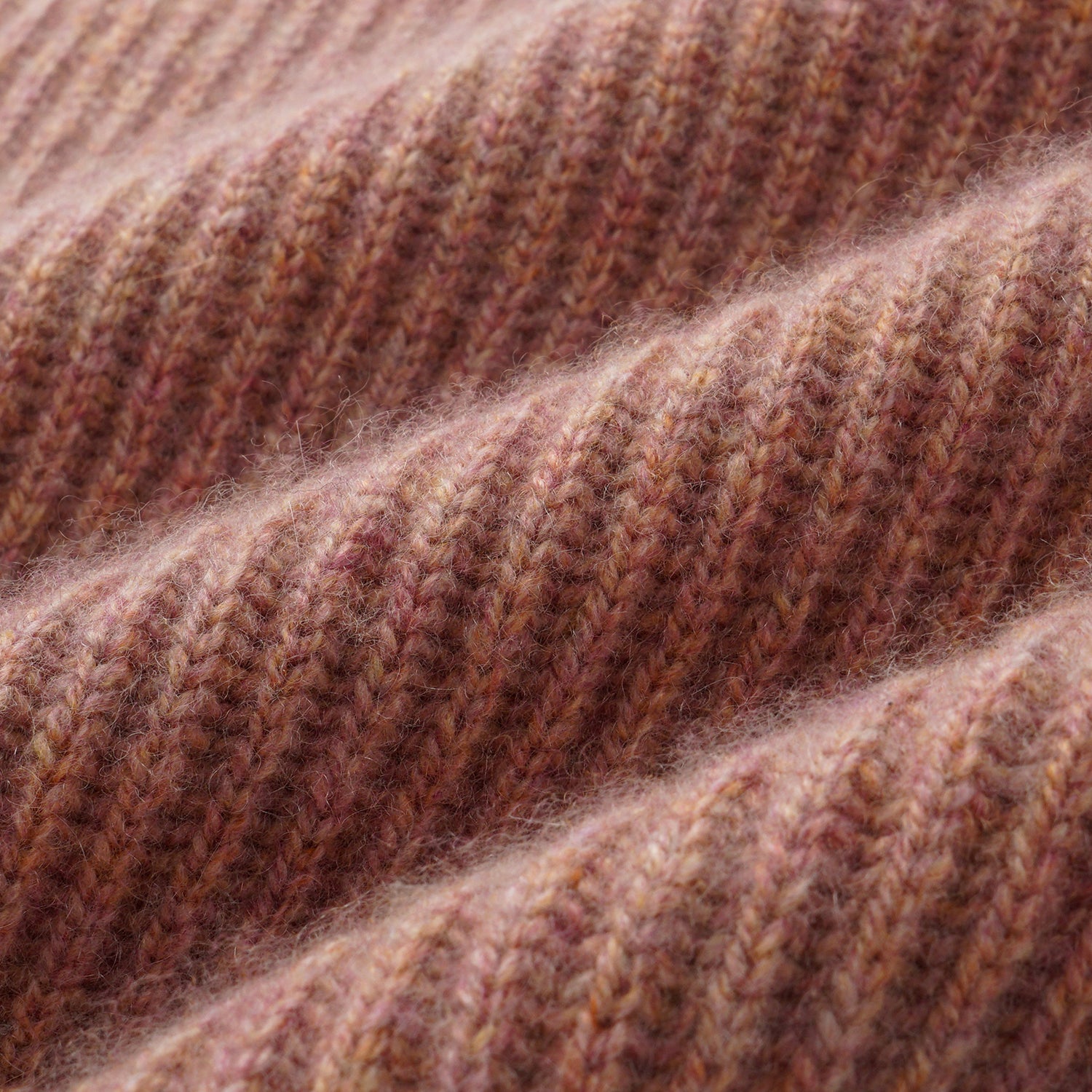"Winter Diary" 100% Cashmere 粗針大翻領上衣（Yarn by Loro Piana)—Rosewood Blush絨粉玫瑰