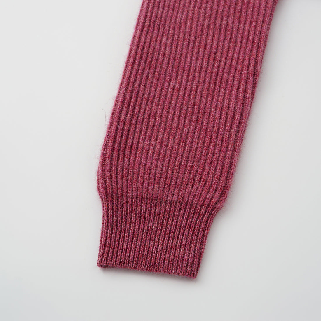 "Winter Diary" 100% Cashmere 粗針大翻領上衣（Yarn by Loro Piana)—Cranberry Wine醺紅莓酒