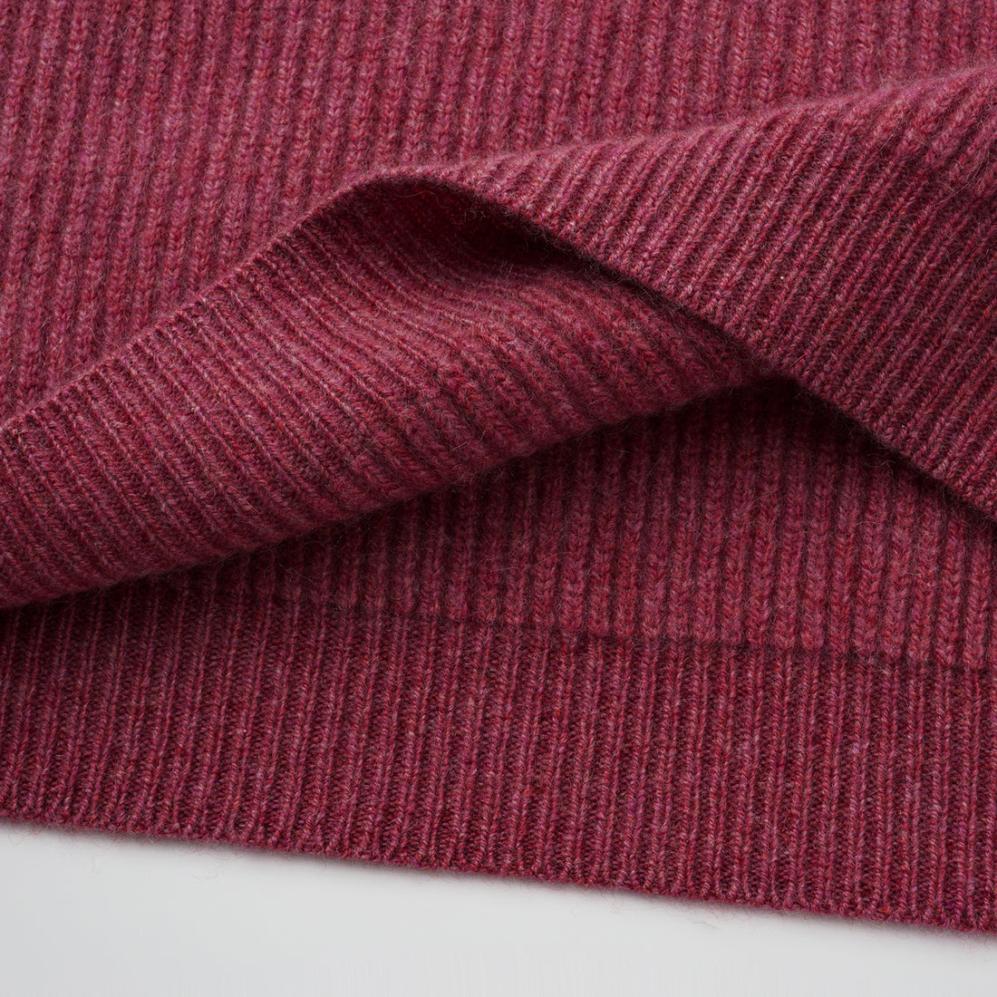 "Winter Diary" 100% Cashmere 粗針大翻領上衣（Yarn by Loro Piana)—Cranberry Wine醺紅莓酒