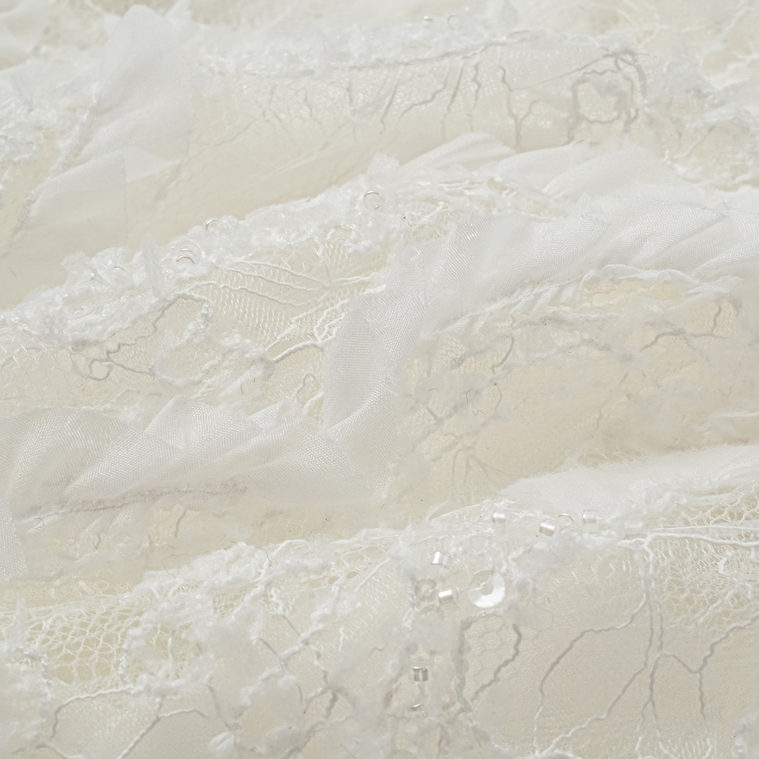 "Weekend at Monaco." 奢華畫藝珠繡蕾絲短褲—Lucent Haze浮光