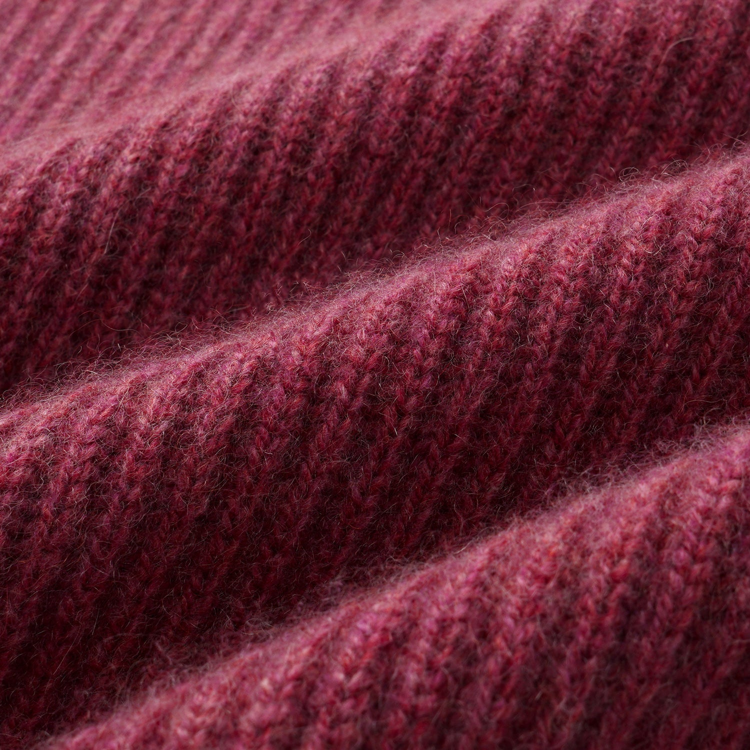 "Winter Diary" 100% Cashmere 粗針大翻領上衣（Yarn by Loro Piana)—Cranberry Wine醺紅莓酒