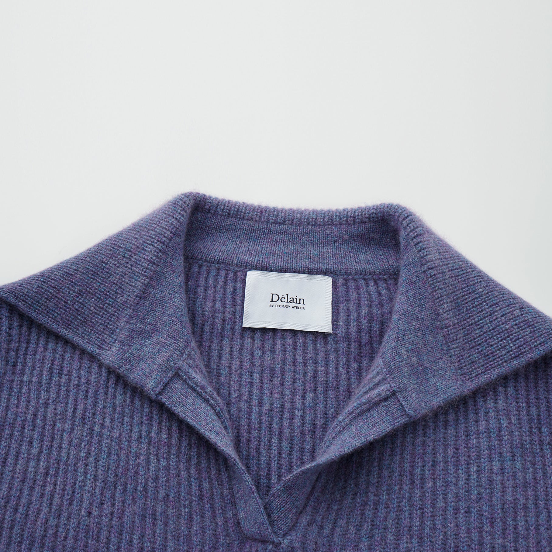 "Winter Diary" 100% Cashmere 粗針大翻領上衣（Yarn by Loro Piana)—Midnight Iris鳶尾暮藍