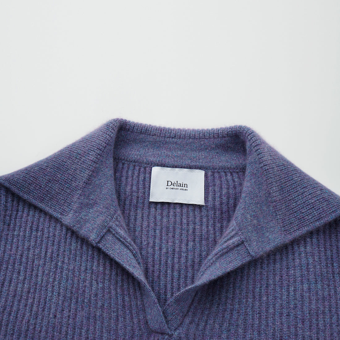 "Winter Diary" 100% Cashmere 粗針大翻領上衣（Yarn by Loro Piana)—Midnight Iris鳶尾暮藍