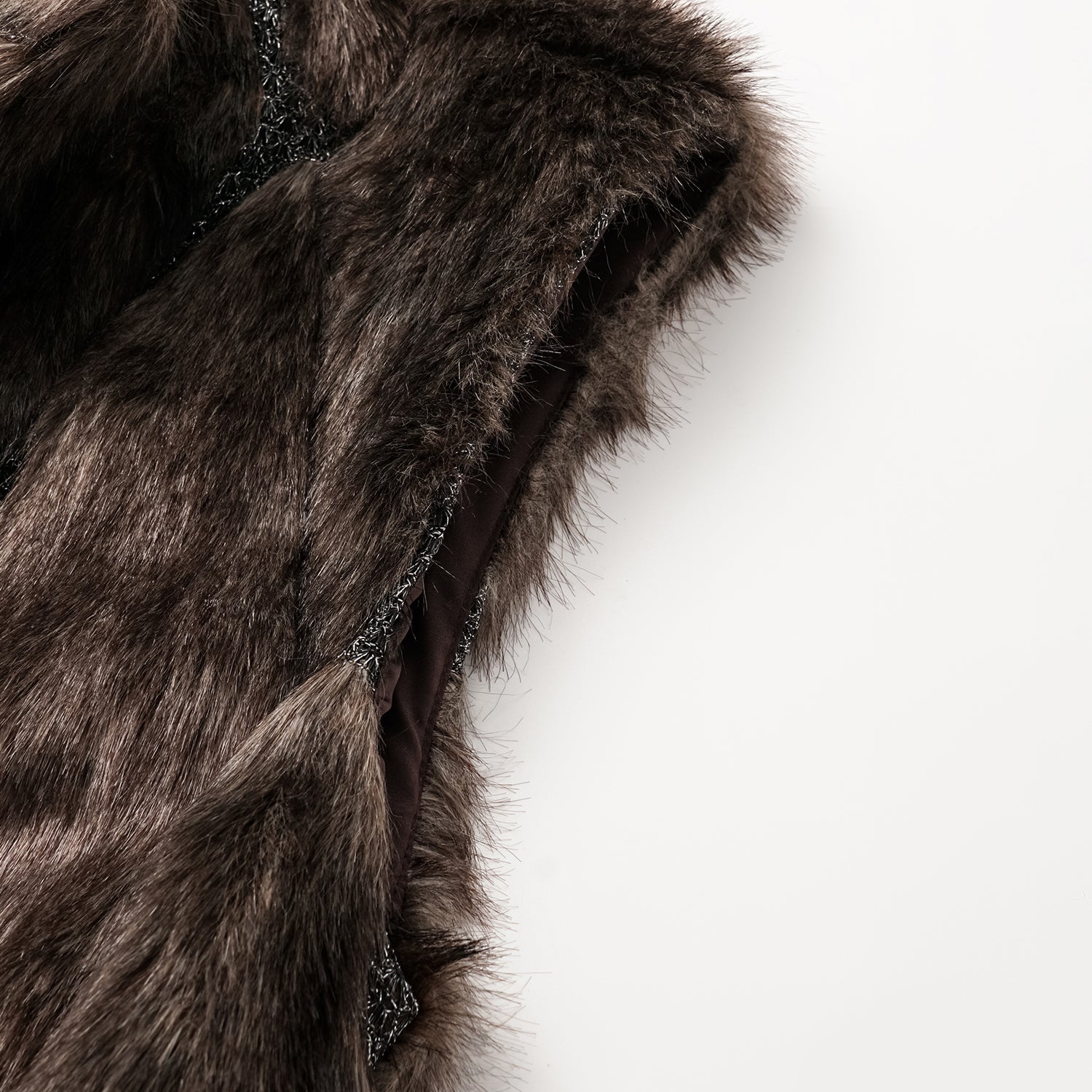 義大利製蕾絲拼接工藝環保皮草馬甲-短 — 滿天星