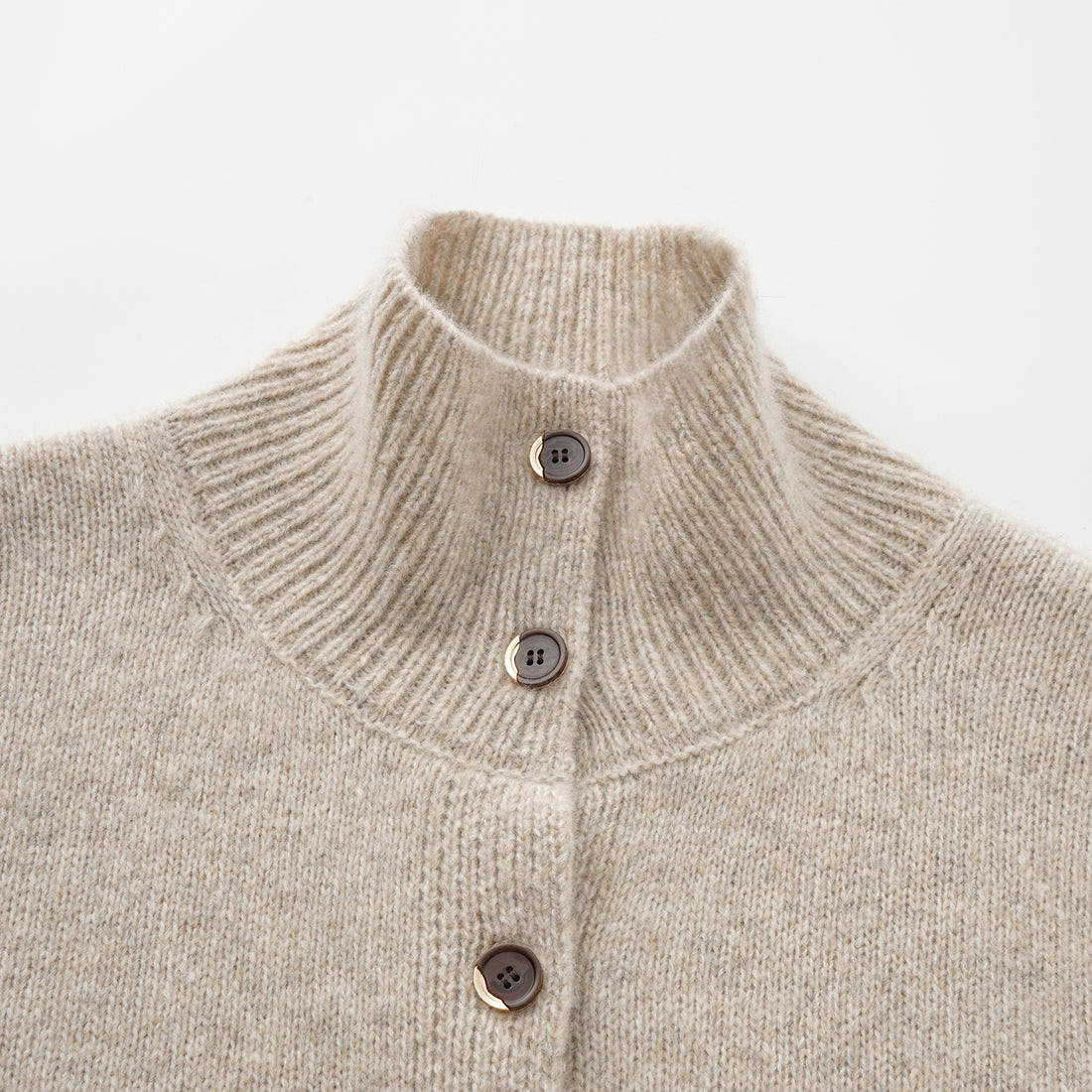 “Winter Diary” Cashmere真絲霧染絨柔細針立領外套—Millhouse Toast焙香磨坊