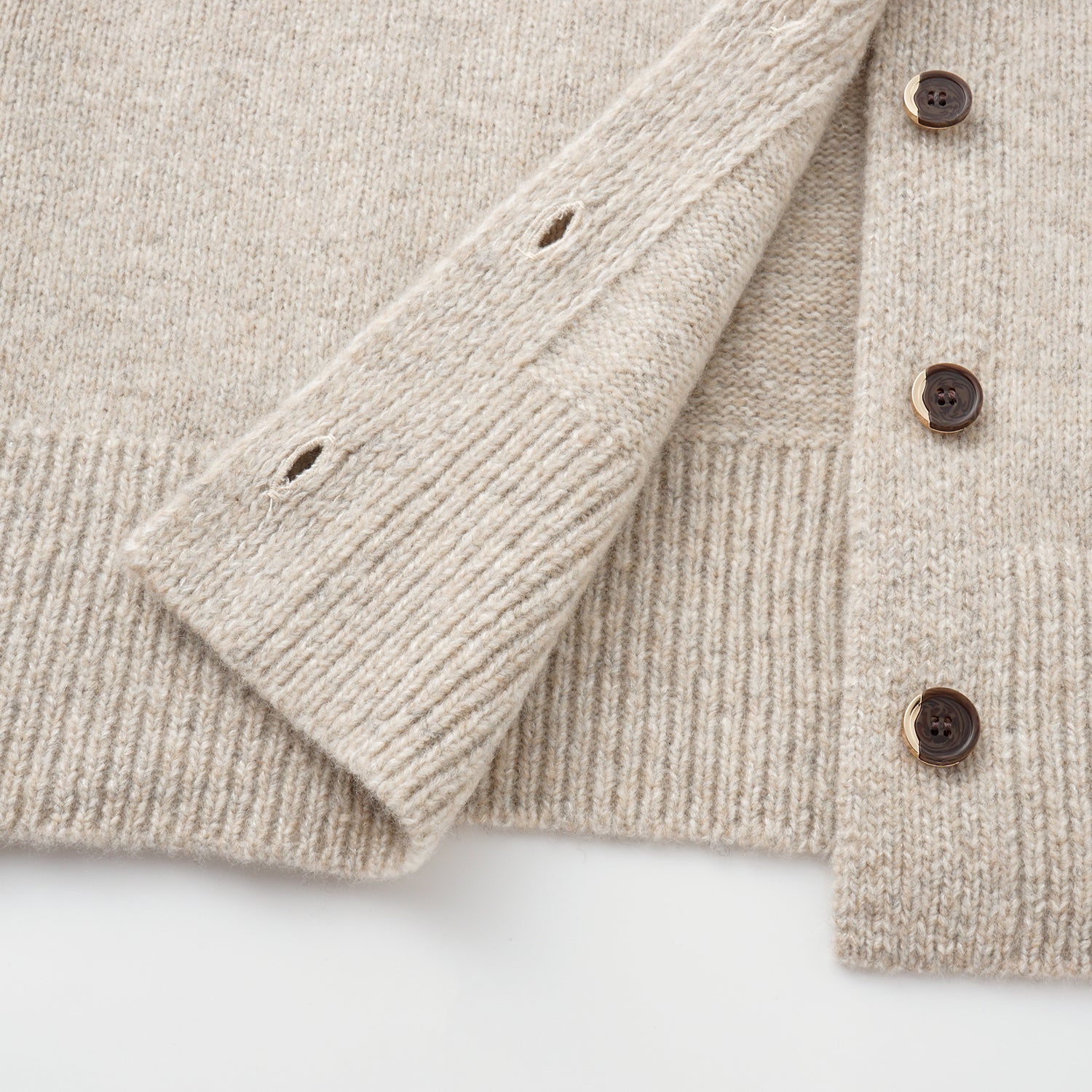 “Winter Diary” Cashmere真絲霧染絨柔細針立領外套—Millhouse Toast焙香磨坊