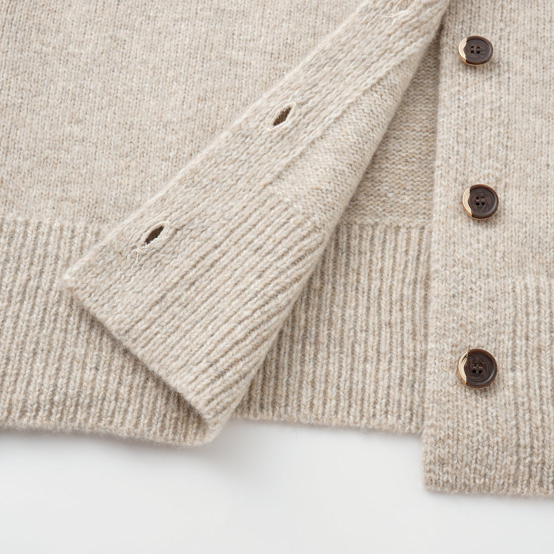 “Winter Diary” Cashmere真絲霧染絨柔細針立領外套—Millhouse Toast焙香磨坊