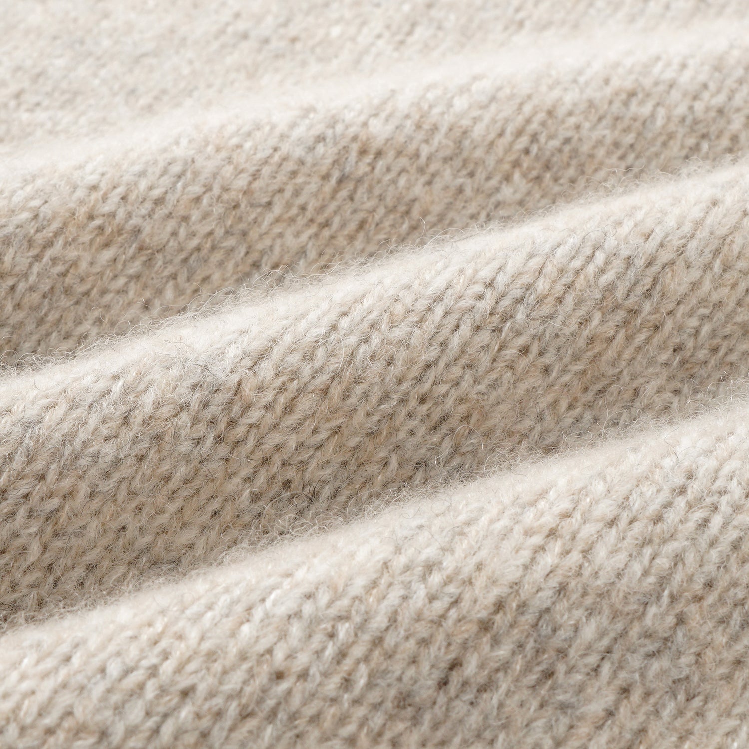 “Winter Diary” Cashmere真絲霧染絨柔細針立領外套—Millhouse Toast焙香磨坊