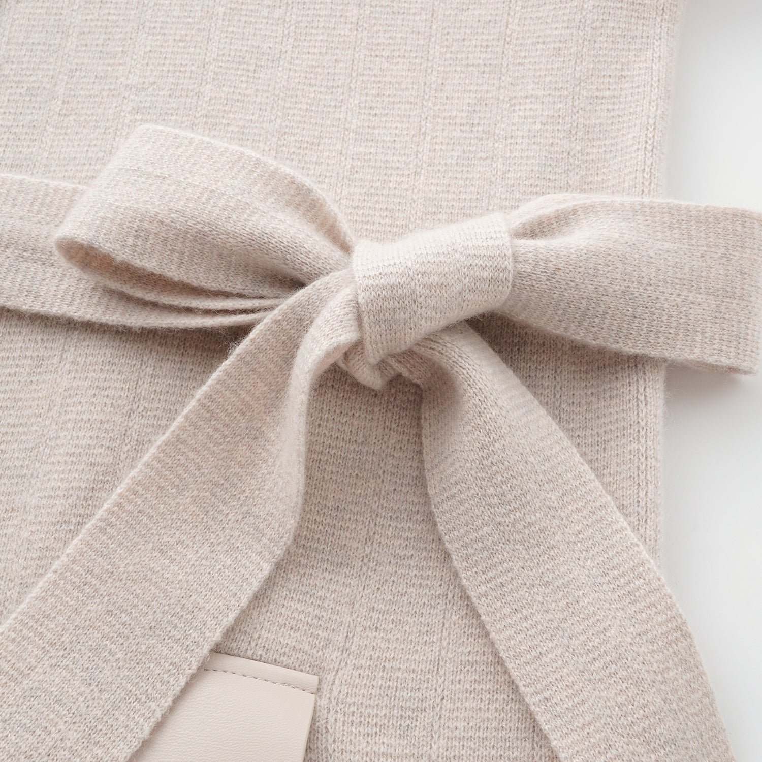 “Autumn Diary”100%Cashmere細絨工藝針織長外套—Soft Sketch柔光漫筆