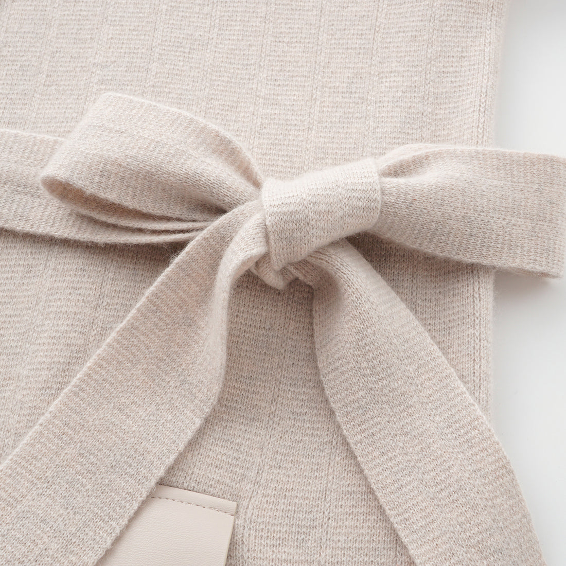 “Autumn Diary”100%Cashmere細絨工藝針織長外套—Soft Sketch柔光漫筆