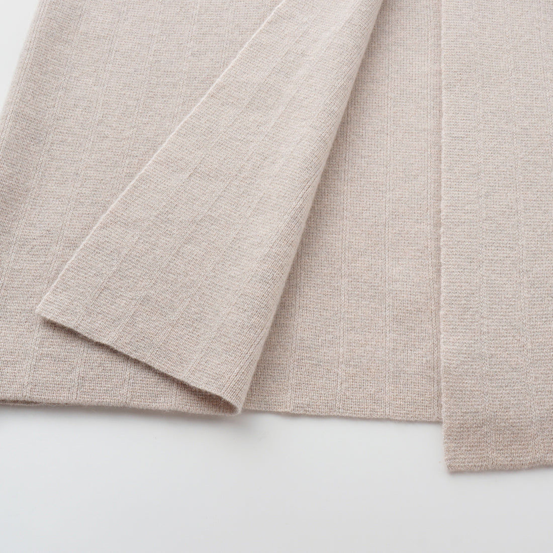 “Autumn Diary”100%Cashmere細絨工藝針織長外套—Soft Sketch柔光漫筆