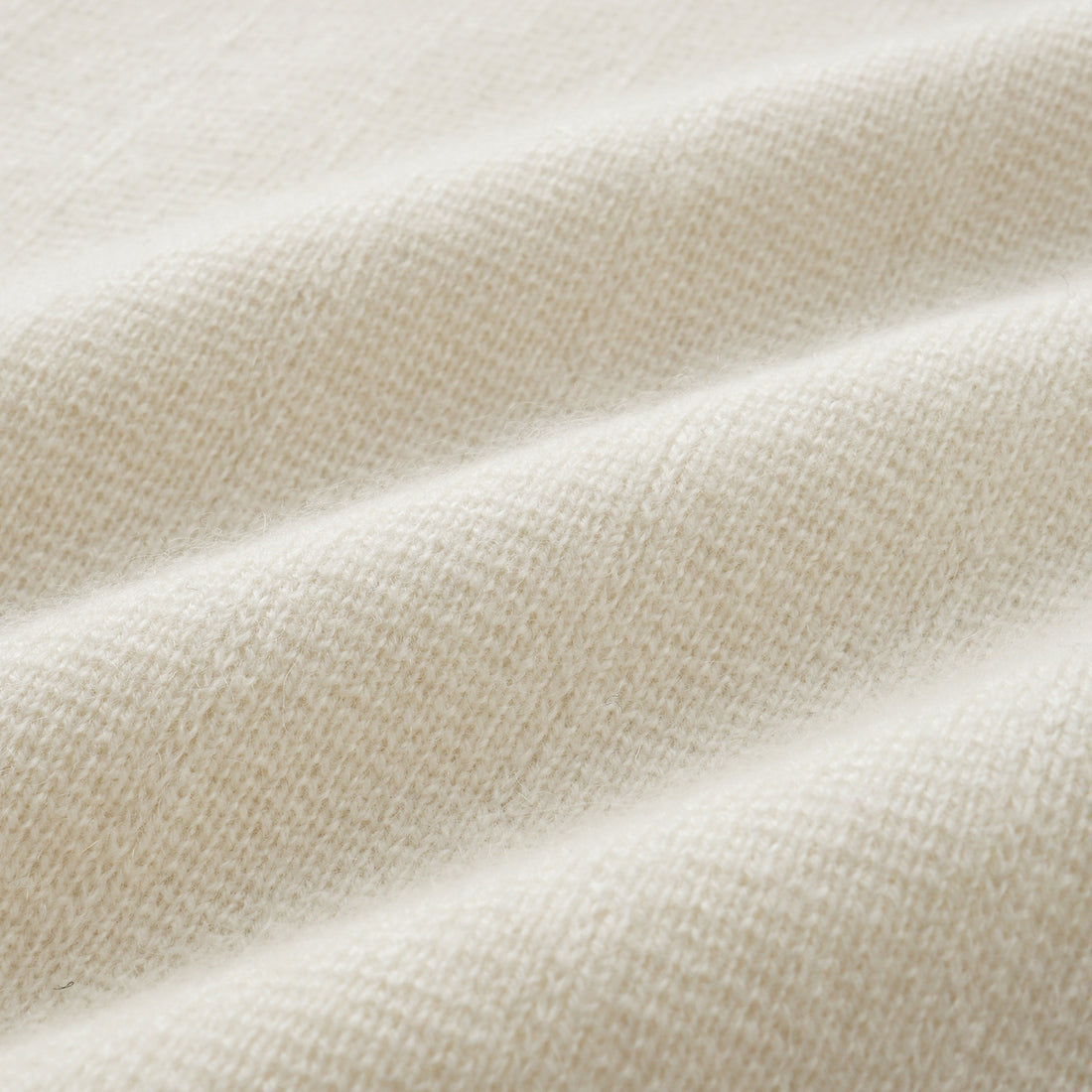 “Autumn Diary”100%Cashmere細絨工藝針織長外套—Winter Letters冬日信箋