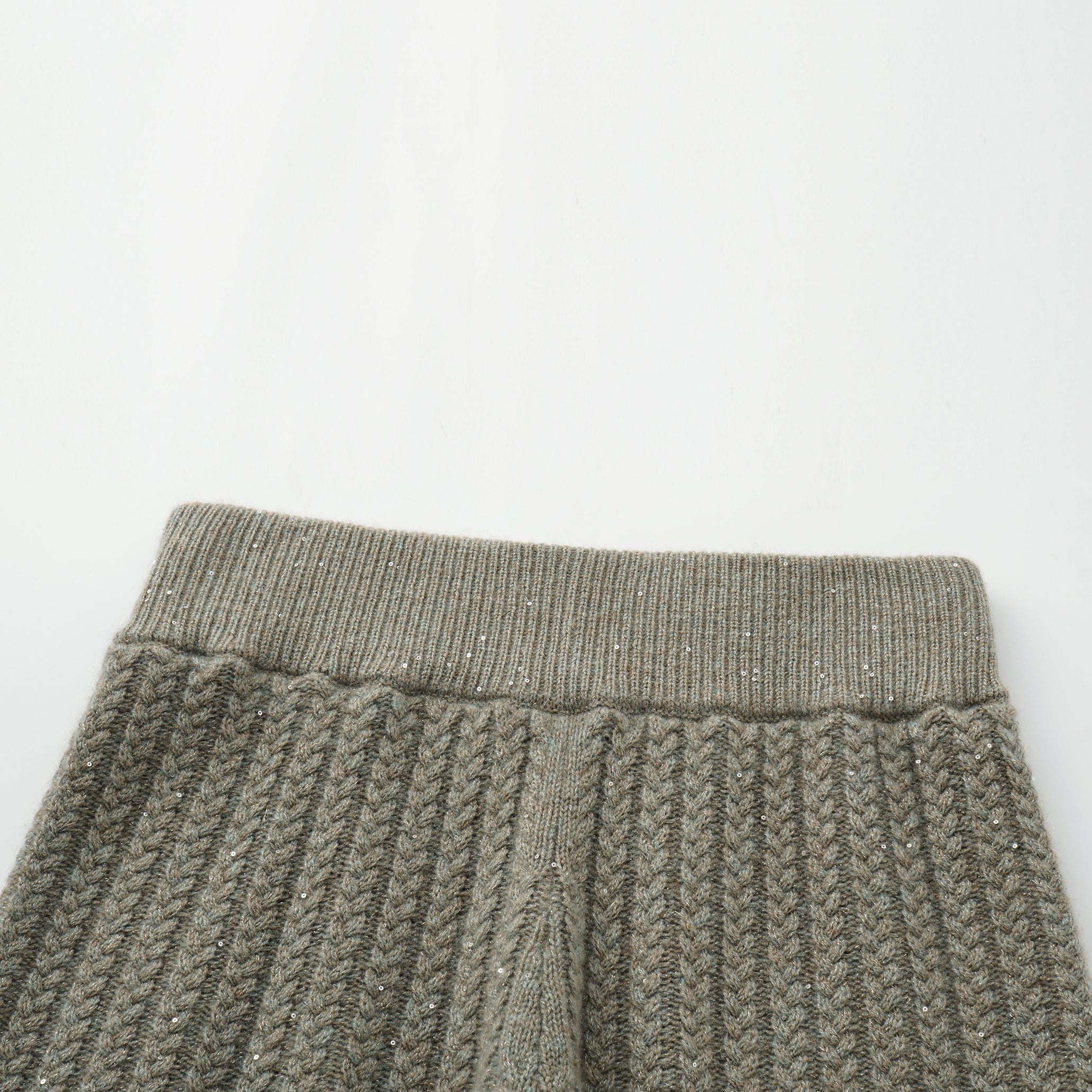 “Autumn Diary” 100% Cashmere 立體細麻花星點亮片針織短褲—Silver Birch銀樺霧林