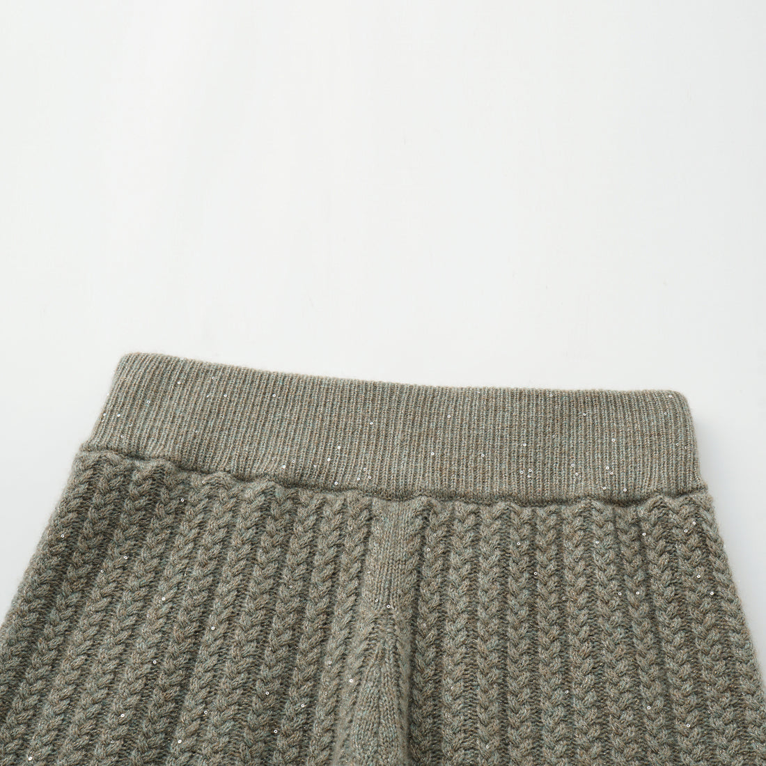 “Autumn Diary” 100% Cashmere 立體細麻花星點亮片針織短褲—Silver Birch銀樺霧林