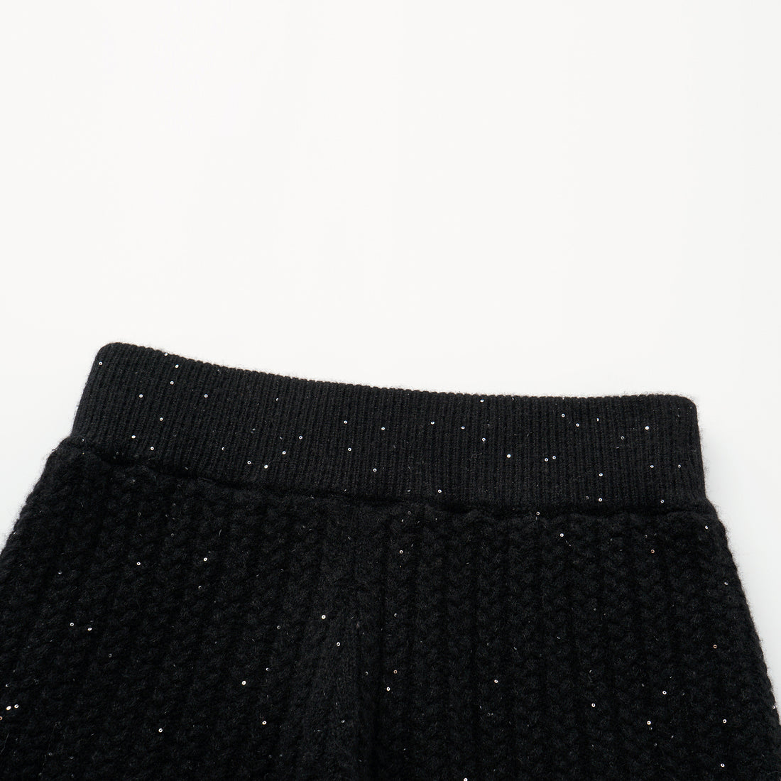 “Autumn Diary” 100% Cashmere 立體細麻花星點亮片針織短褲—Eternal Night極夜峽灣