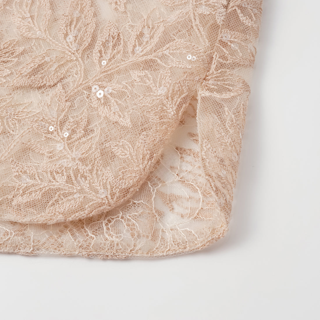 "Imperial Garden Teatime" 奢華珠繡輕國風蕾絲上衣