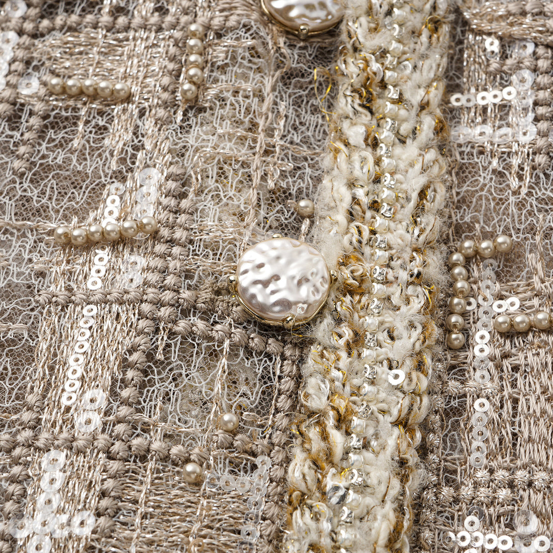 “Brunch at Ritz.” 奢華蕾絲畫藝珠繡外套—The Gilded Kiss克林姆之吻