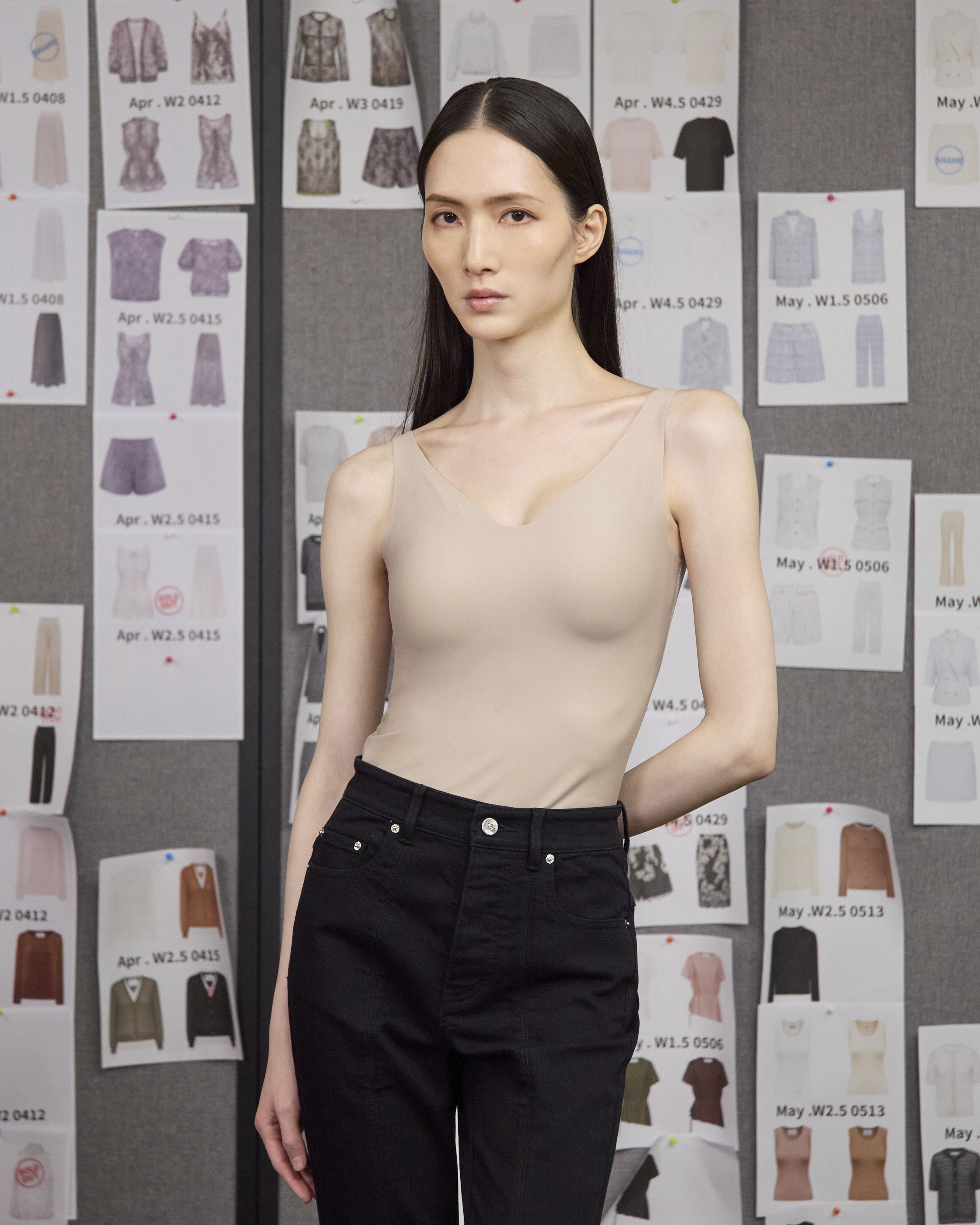 By Inch. 日本美肌科技無痕 V 領 Bra Top—裸色，商品展示圖 1