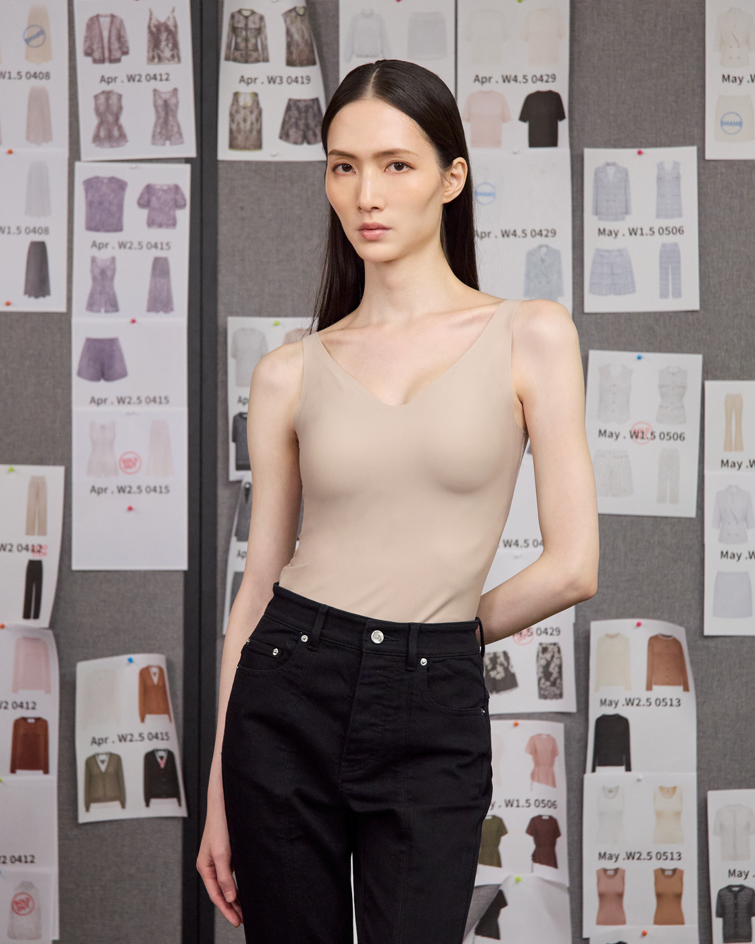 By Inch. 日本美肌科技無痕 V 領 Bra Top—裸色，商品展示圖 1