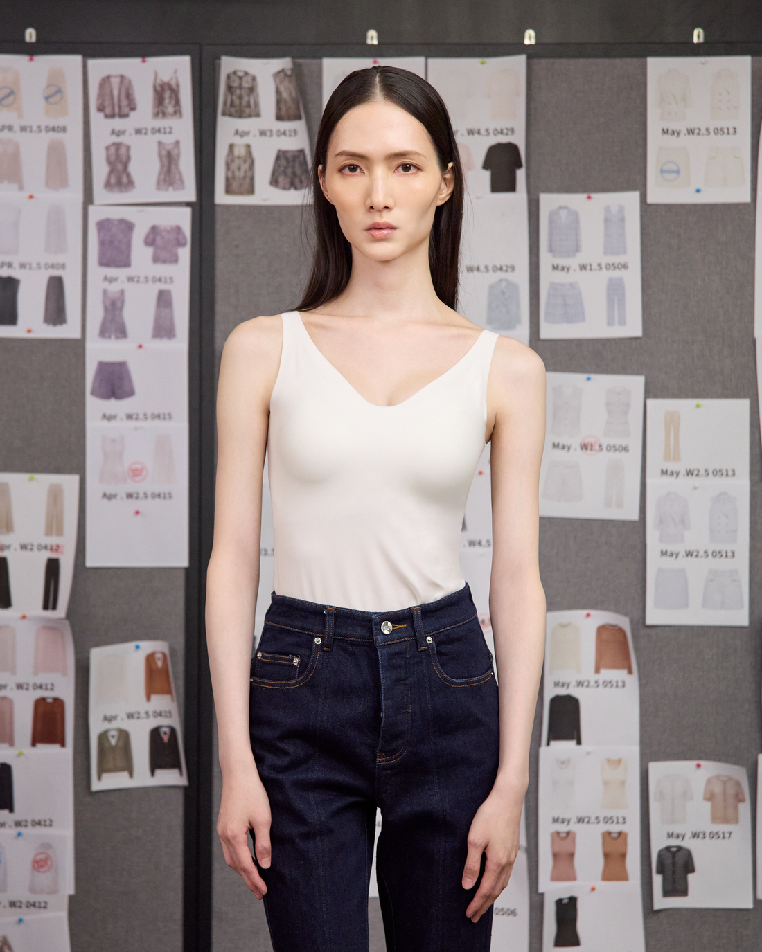 By Inch. 日本美肌科技無痕 V 領 Bra Top—白色，商品展示圖 1