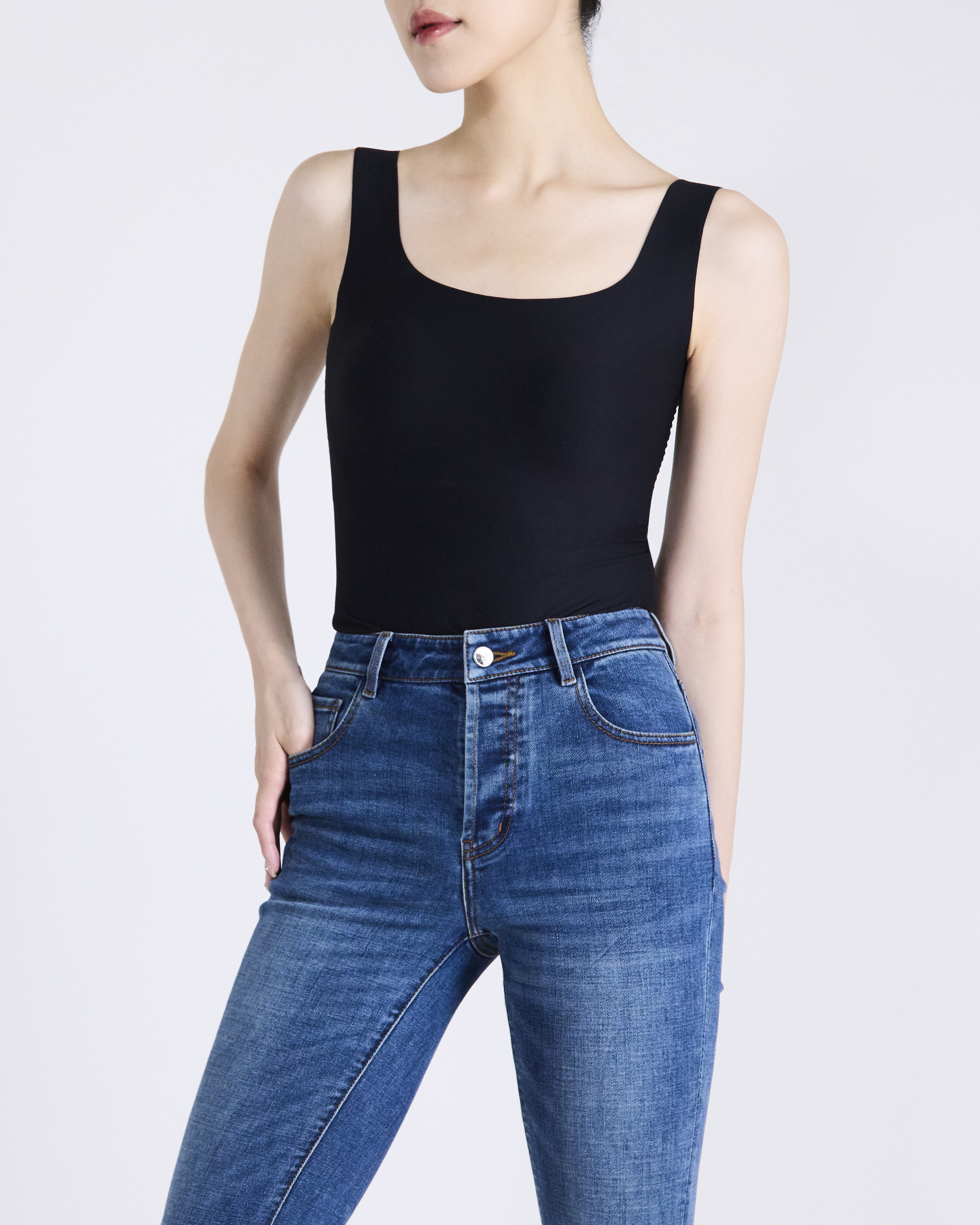 By Inch. 日本美肌科技無痕方領 Bra Top—黑色，商品展示圖 1