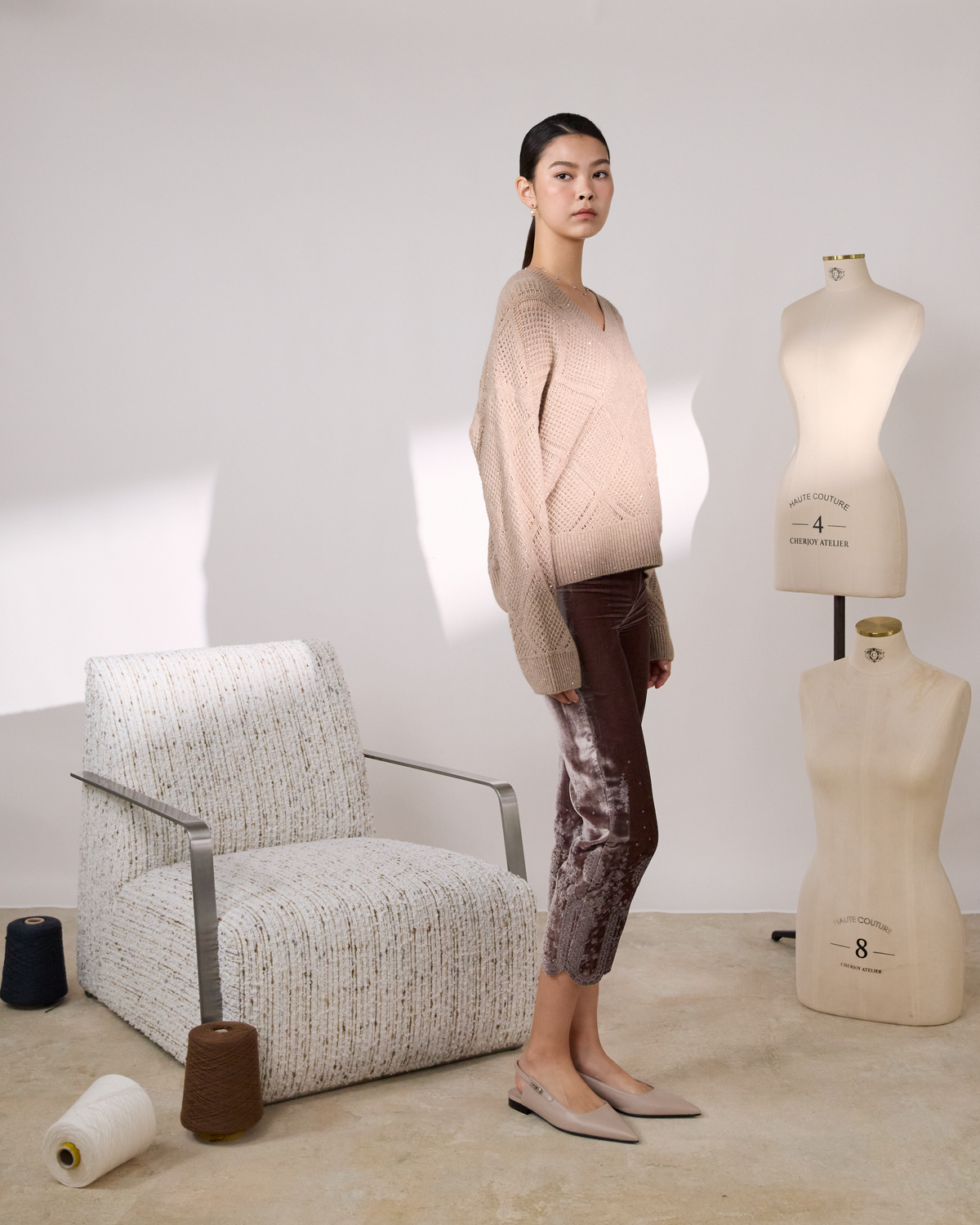 “星鑽鏤織 • Sand Beige 暖沙”100% Cashmere V 領針織上衣