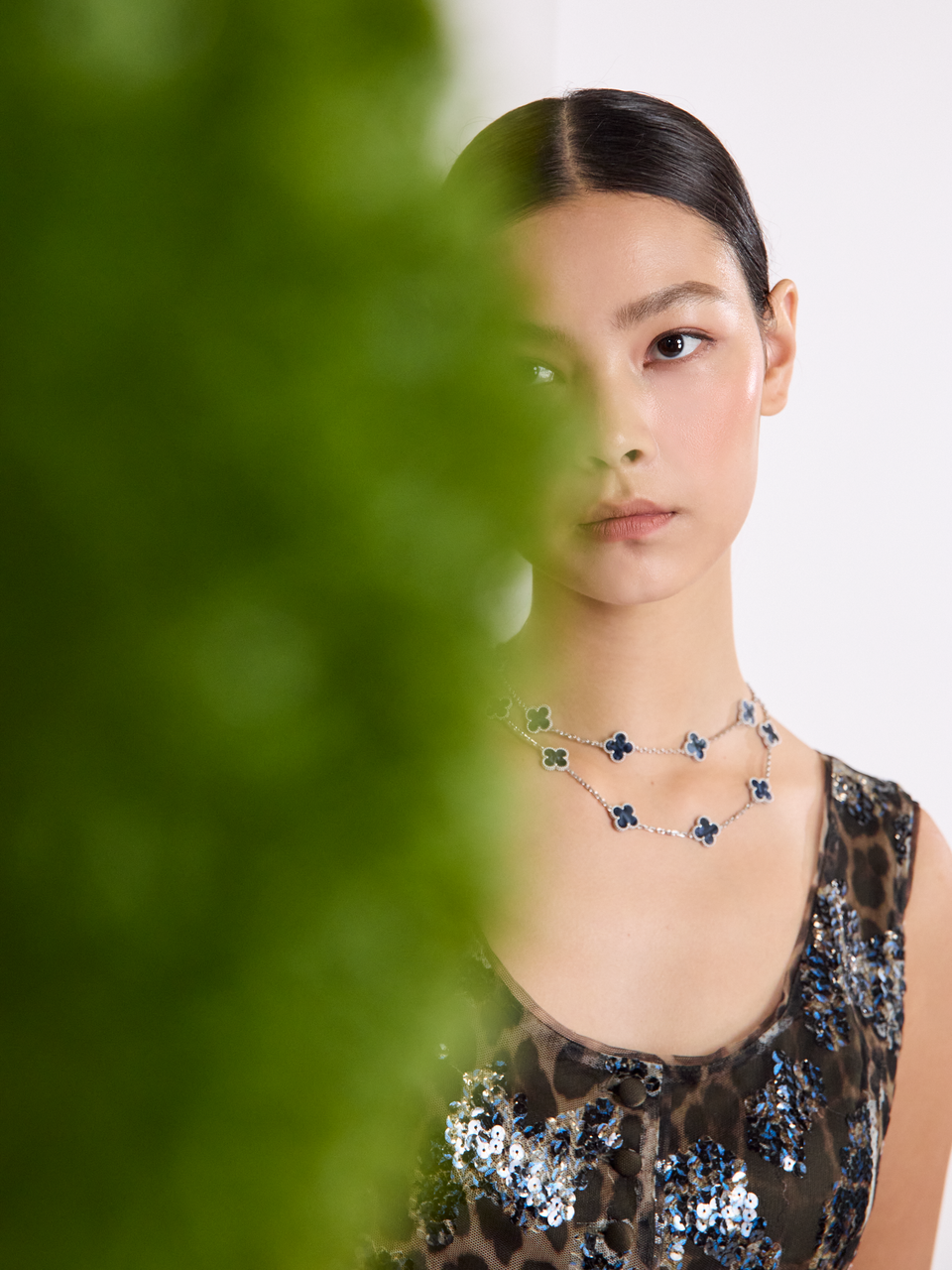 “Mayfair Datenight”義大利印彩亮片工藝蕾絲馬甲背心—Blue Jaguar 藍調獵豹