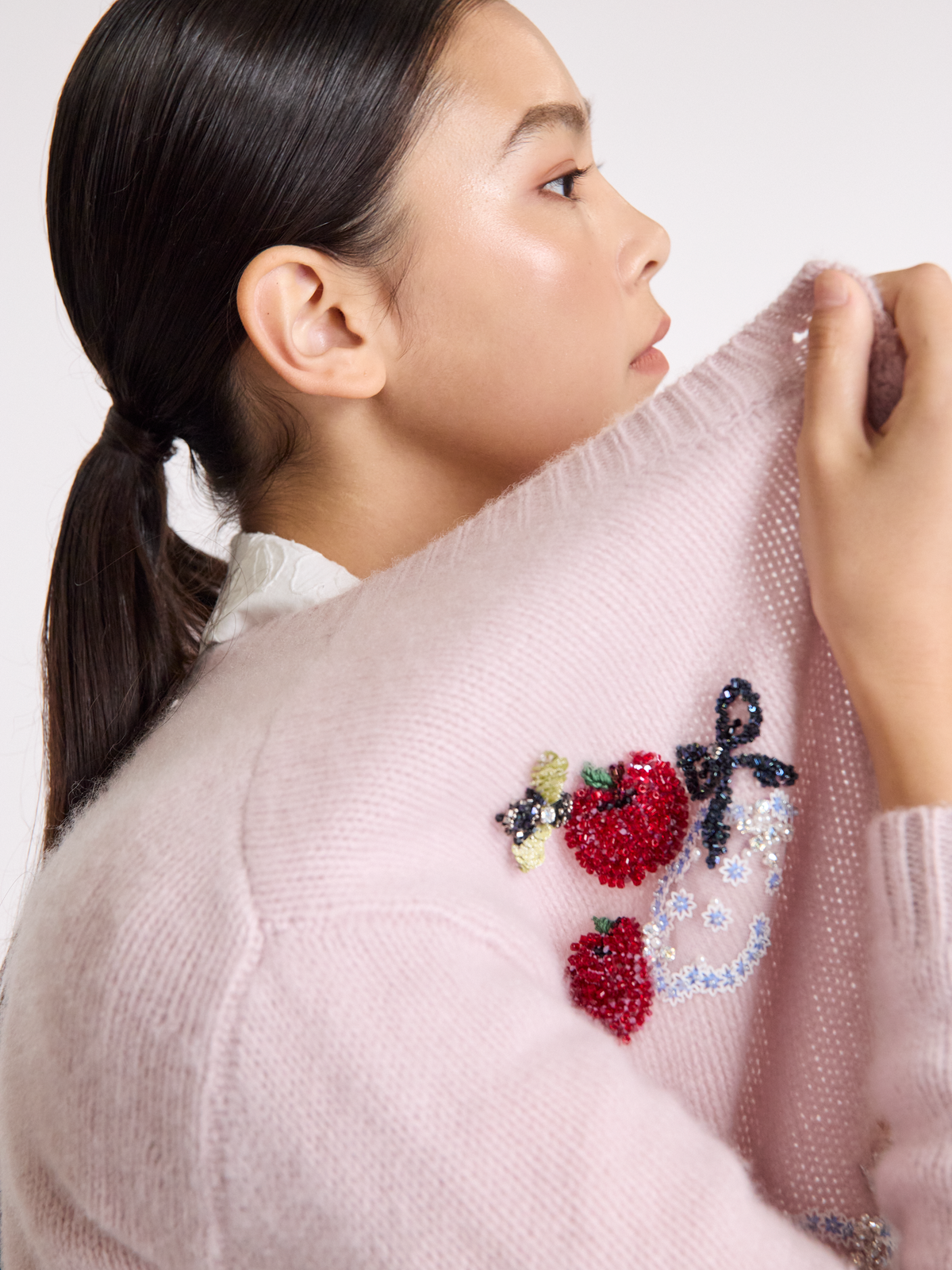 “You are my apple 小蘋果” 100% Cashmere 手工立體珠繡亮片針織外套