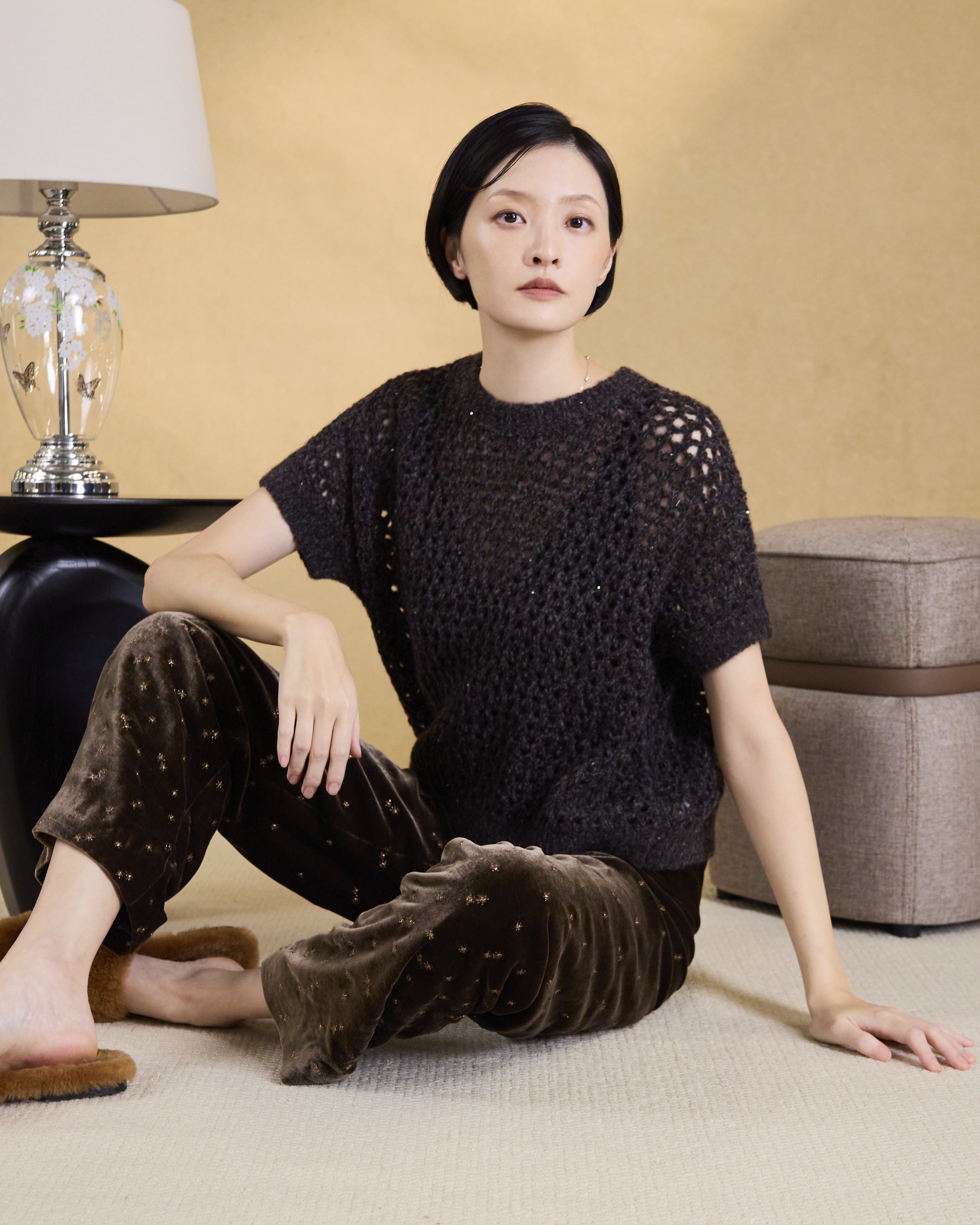 “璀璨日常 Effortless Radiance • 深灰棕 Dark Taupe” 真絲 Cashmere 鏤空亮片編織針織上衣 1
