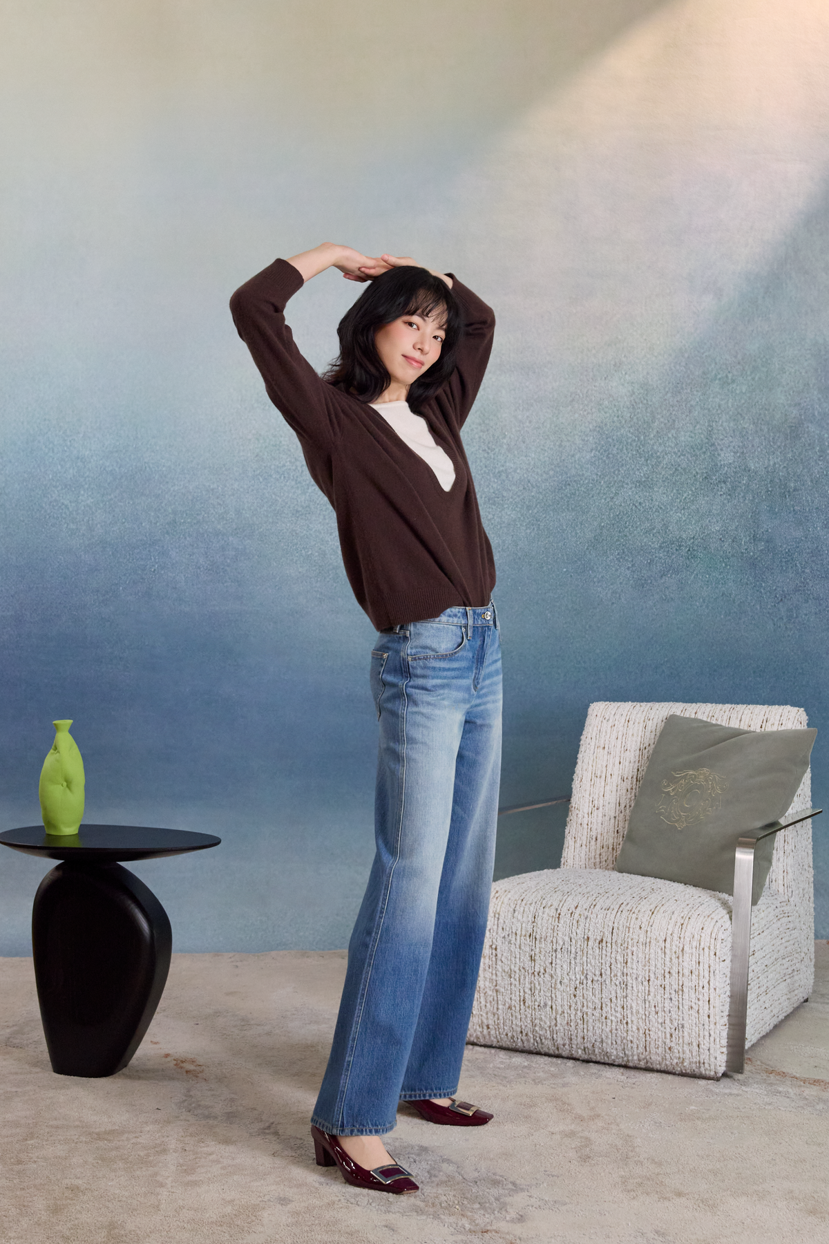 “閒讀時光 A Moment to Read • 深棕 Dark Brown” 100% Cashmere 小翻領層次拼接落肩針織上衣