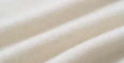 “盛裝慢行 Elegance Unhurried • 象牙白 Ivory” 100% Cashmere 手工珠繡圓領針織墊肩上衣