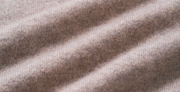 “閒讀時光 A Moment to Read • 燕麥 Oatmeal” 100% Cashmere 小翻領層次拼接落肩針織上衣