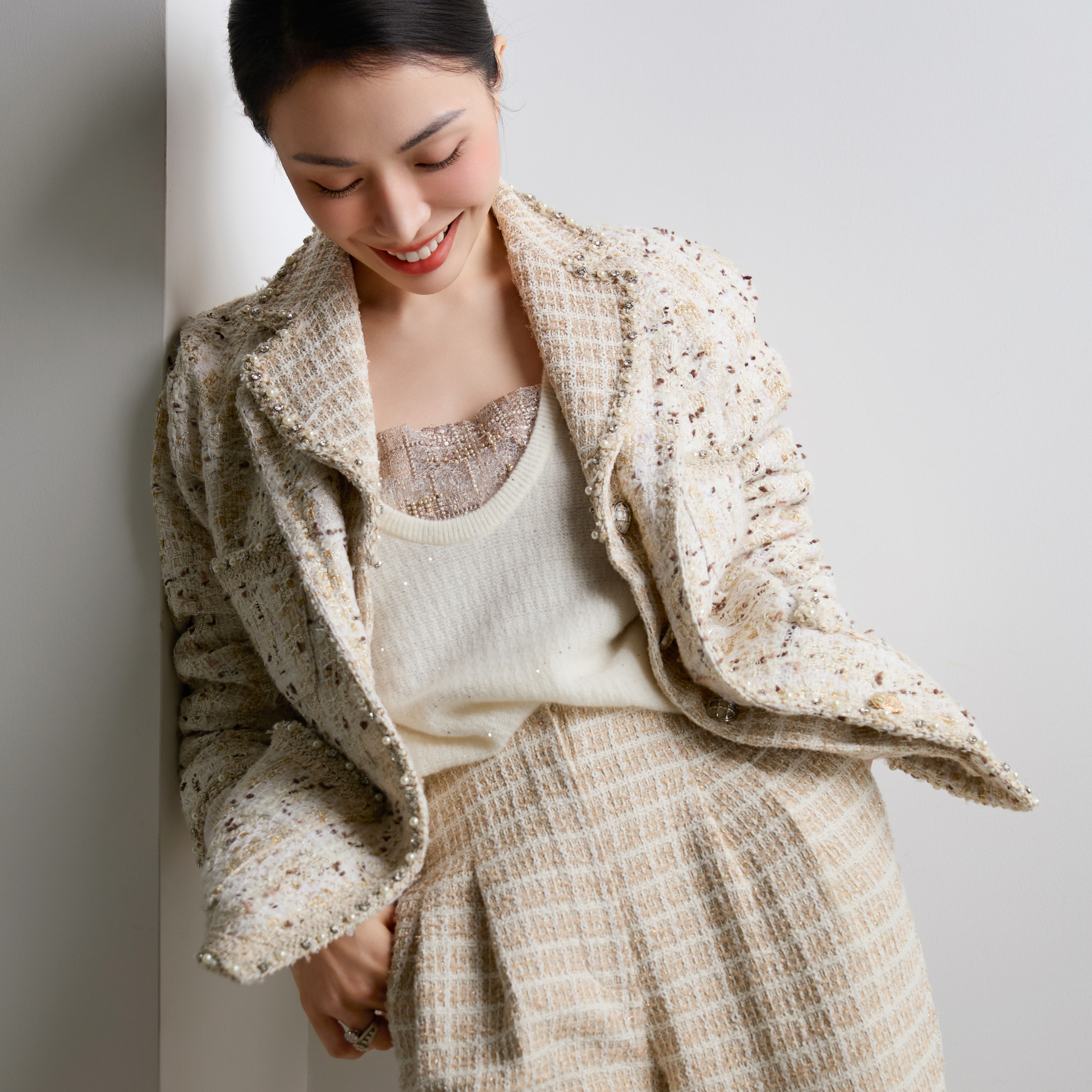 "Chelsea Citywalk." 法國花呢經典No.4外套—Gilded Lisbon金色里斯本