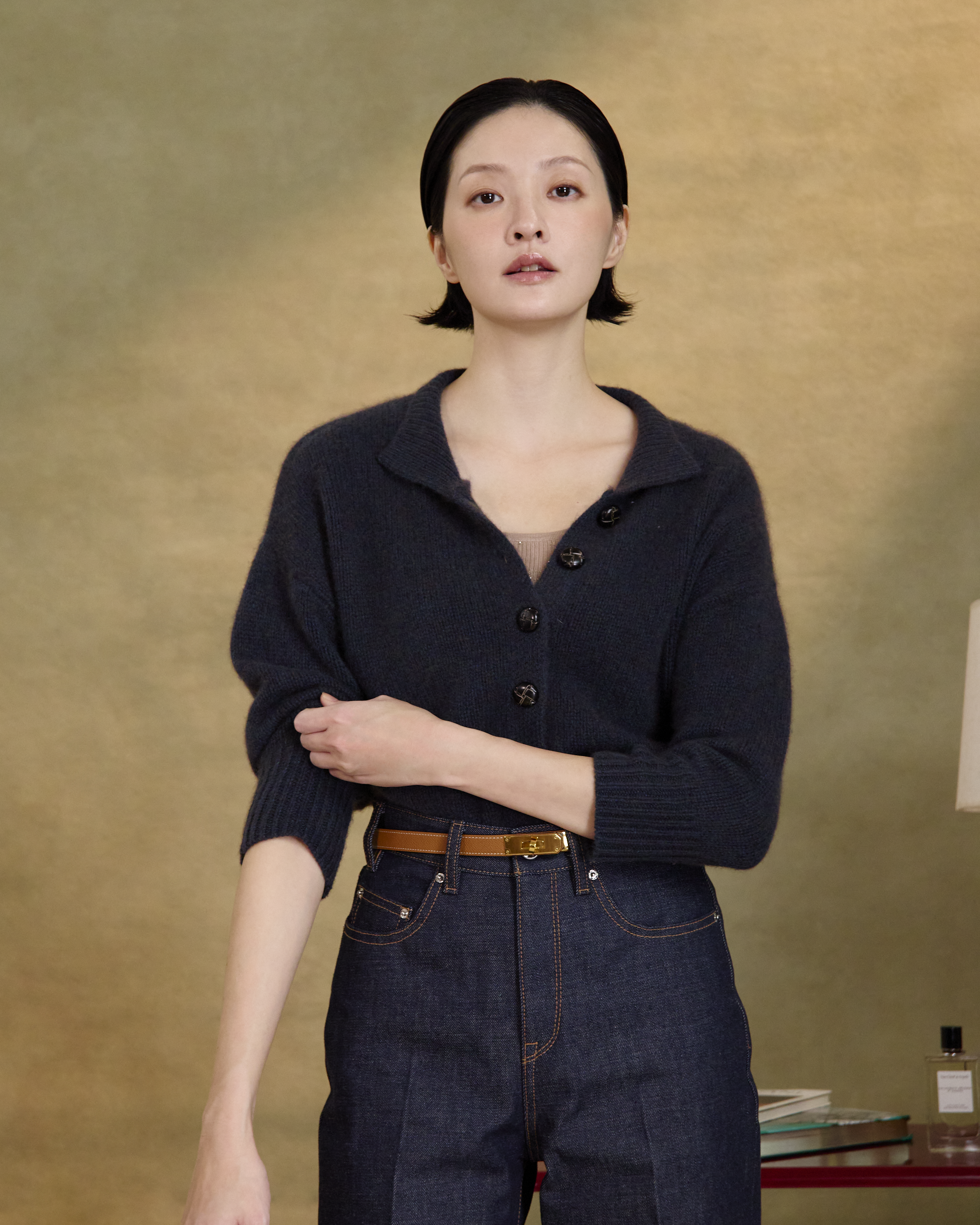 “柔軟偏愛 A Soft Spot • 暖丹寧 Warm Denim” 義大利頂級紗線 100% Cashmere 絨柔細針針織外套