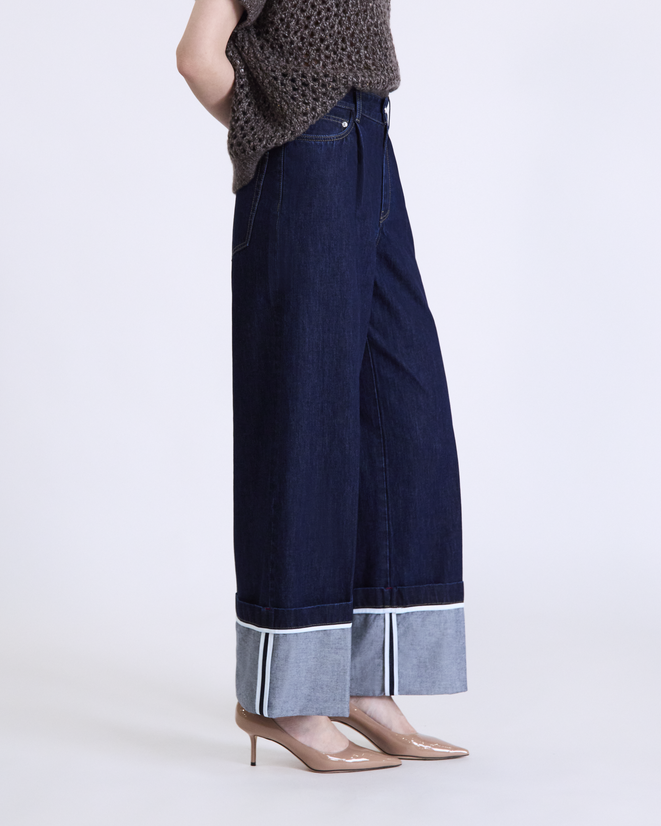 “偷偷放個假 A Little Escape • 單寧藍 Denim Blue” 日本頂級單寧高腰反摺牛仔褲